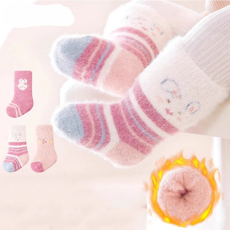 3 Pares de Meias de Inverno Grossas para Bebê, Meias de Tubo Médio de Coelho e Urso de Pelúcia, Quentes para Recém-Nascido, Menino e Menina.