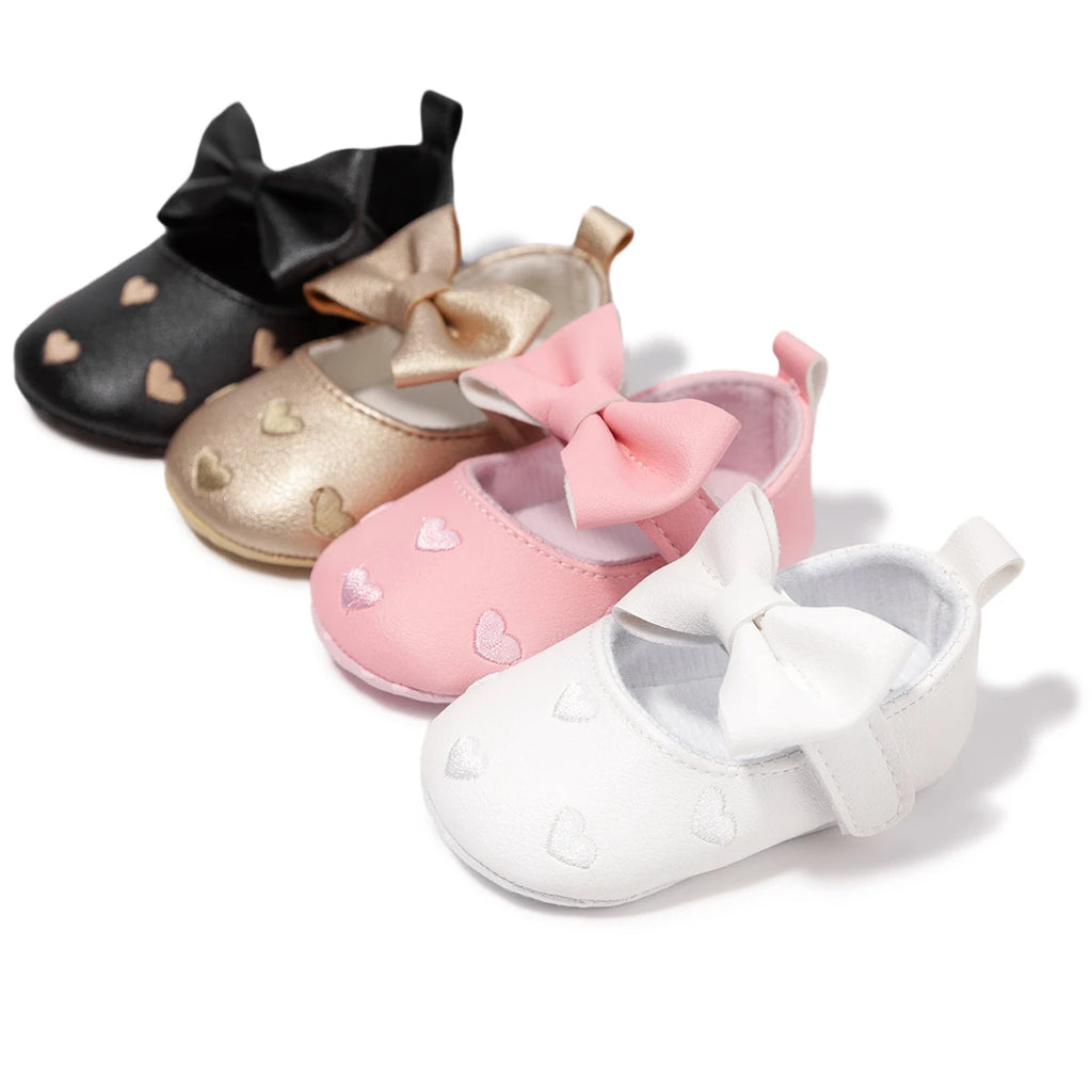 Meckior Sapatos de Bebê Clássicos com Laço Fofo em Forma de Coração. Solado Antiderrapante. Sapatos para Bebês e Meninas de 0-18 meses
