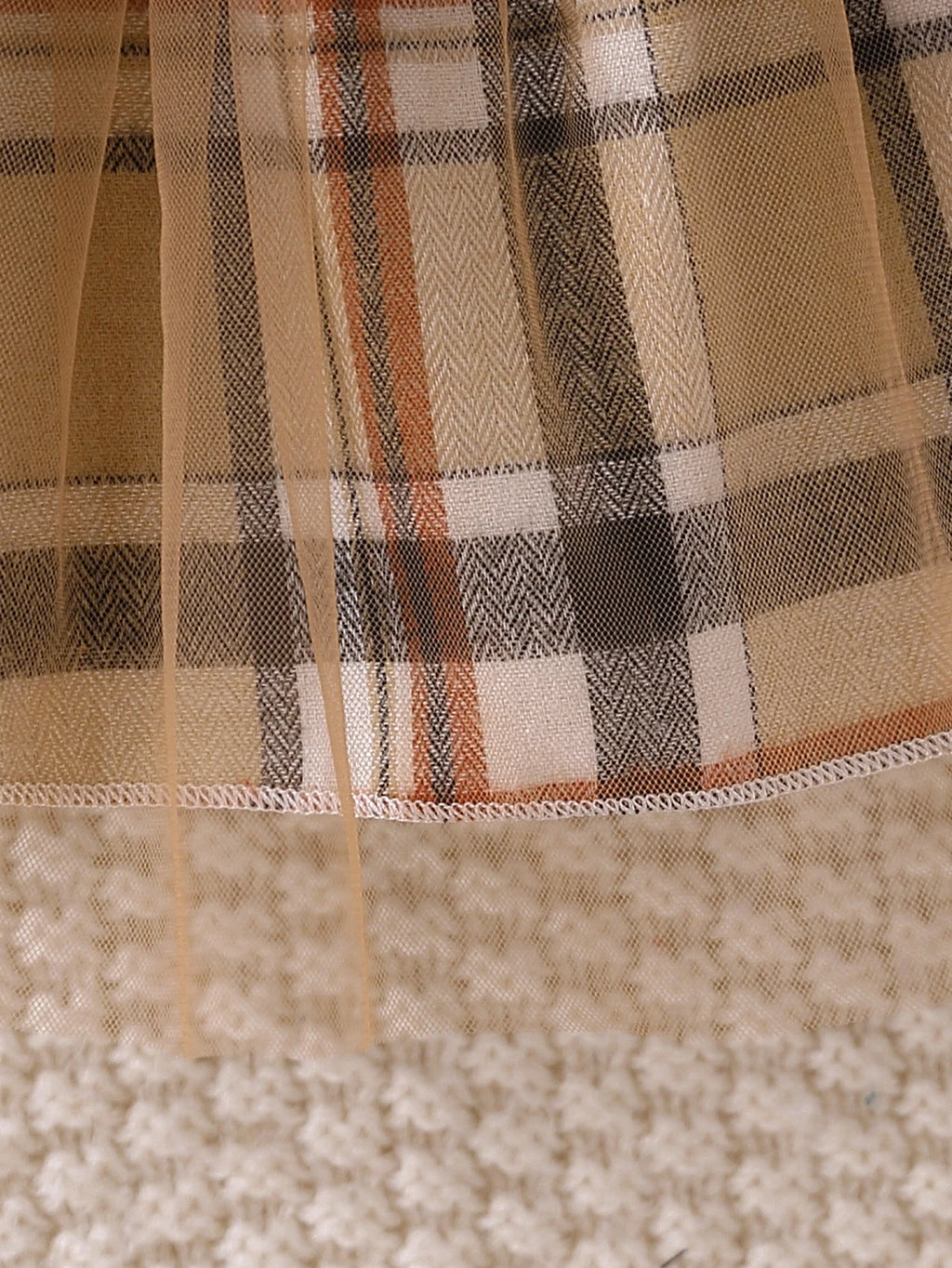 Conjunto de Vestido de Tule Xadrez para Bebê Menina com Jaqueta Cropped.