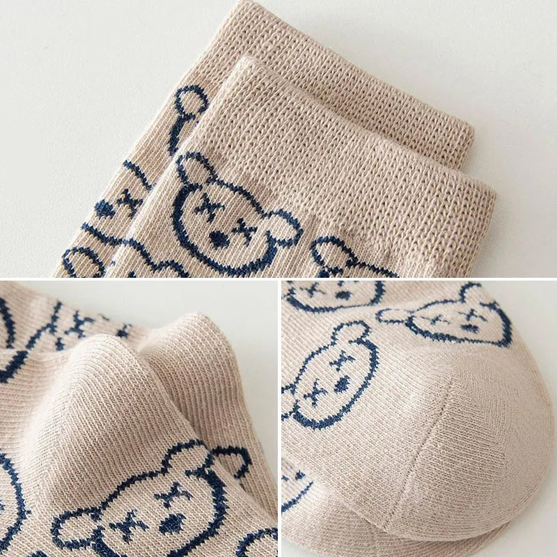 5 pares/lote Meias de bebê fofas com urso e xadrez Primavera Outono Algodão macio Meias médias para meninos e meninas Meias casuais esportivas.