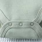 Conjunto Bodysuit de Verão para Bebê. Com Estampa de Dinossauro e Listras para Meninos de 0 a 9 Meses. 3 peças.