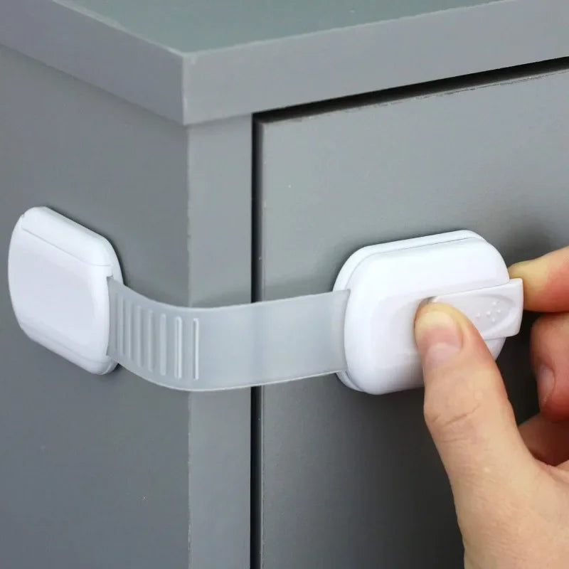 Trava de Segurança para Bebê. Trava de Armário Infantil. Adesivas para Gaveta e Porta de Armário.