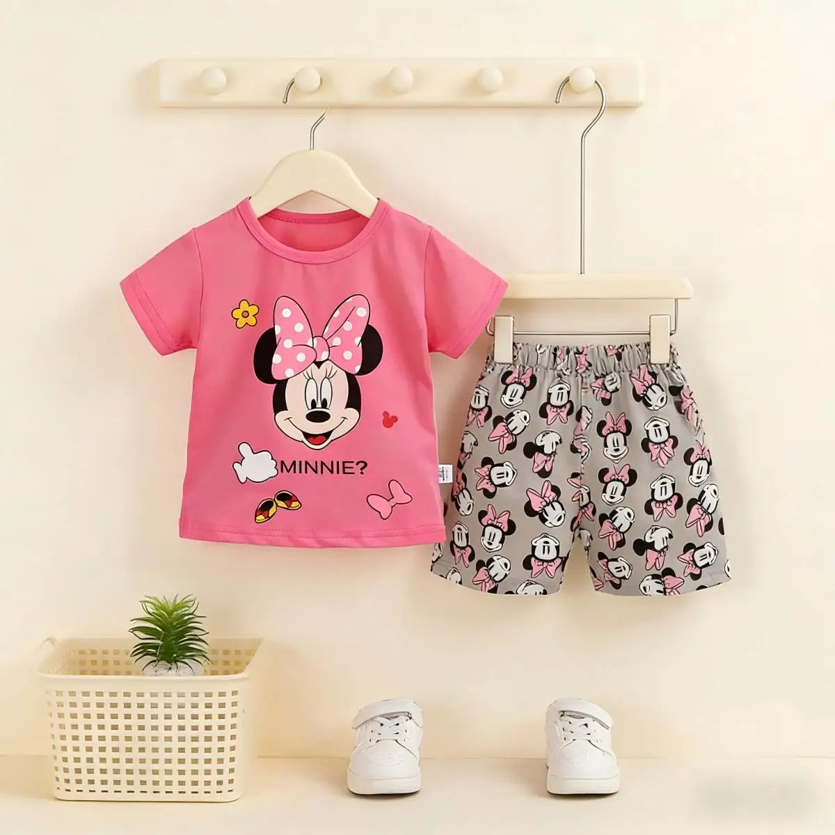 Conjunto  para Bebê Menina Camiseta de Manga Curta e Shorts. Roupas Infantis Idades 0-4 Anos.