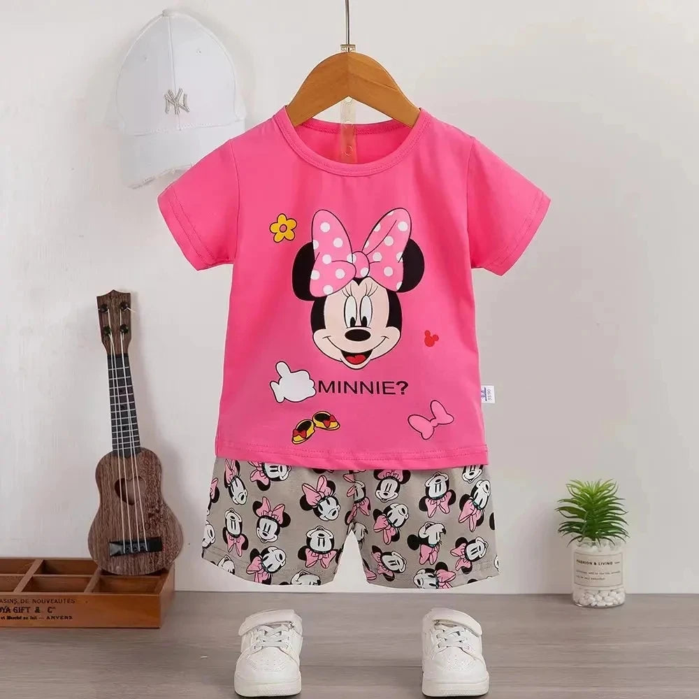 Conjunto  para Bebê Menina Camiseta de Manga Curta e Shorts. Roupas Infantis Idades 0-4 Anos.