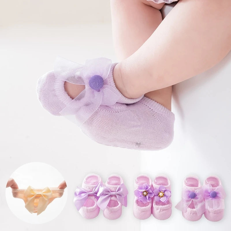 3 pares/conjunto Meias de Algodão para Bebê Meias Antideslizantes para Crianças e Bebês Meias de Chão com Desenhos Animados para Recém-nascidos Meias com Laço e Renda para Meninas.