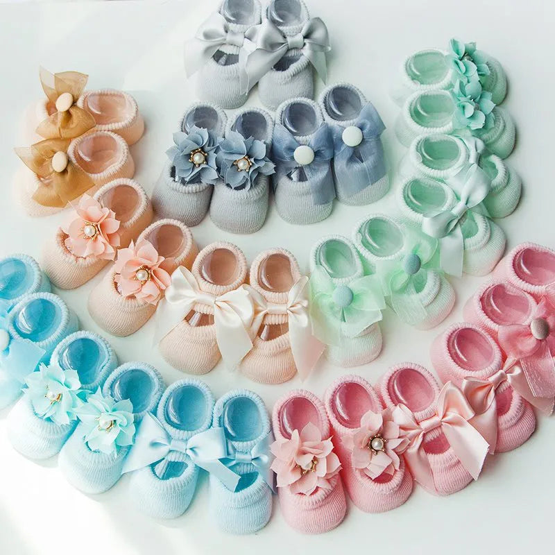 3 pares/conjunto Meias de Algodão para Bebê Meias Antideslizantes para Crianças e Bebês Meias de Chão com Desenhos Animados para Recém-nascidos Meias com Laço e Renda para Meninas.
