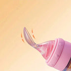 Nova Mamadeira de Silicone Colorida 90ml/3OZ com Colher Macia. Ventosa e Tampa Protetora. Mamadeira Portátil de Alimentação por Aperto.