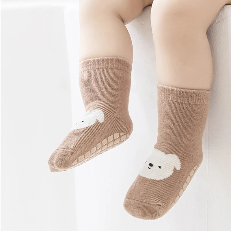 6 Pares de Meias de Bebê com Animais de Desenho Animado. Meias Antiderrapantes para Trampolim. Adequadas para Bebês quando estão aprendendo a andar.