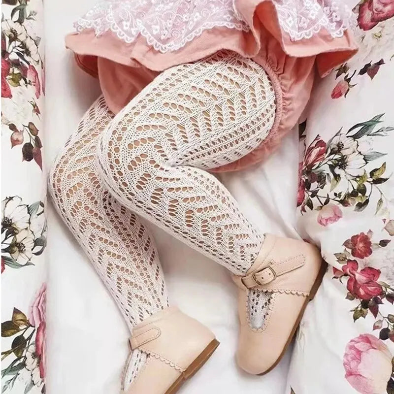 Meias-calças de verão para meninas, com tule vazado, estilo Espanha, para crianças, roupas de rede, meia-calça fina para bebês.